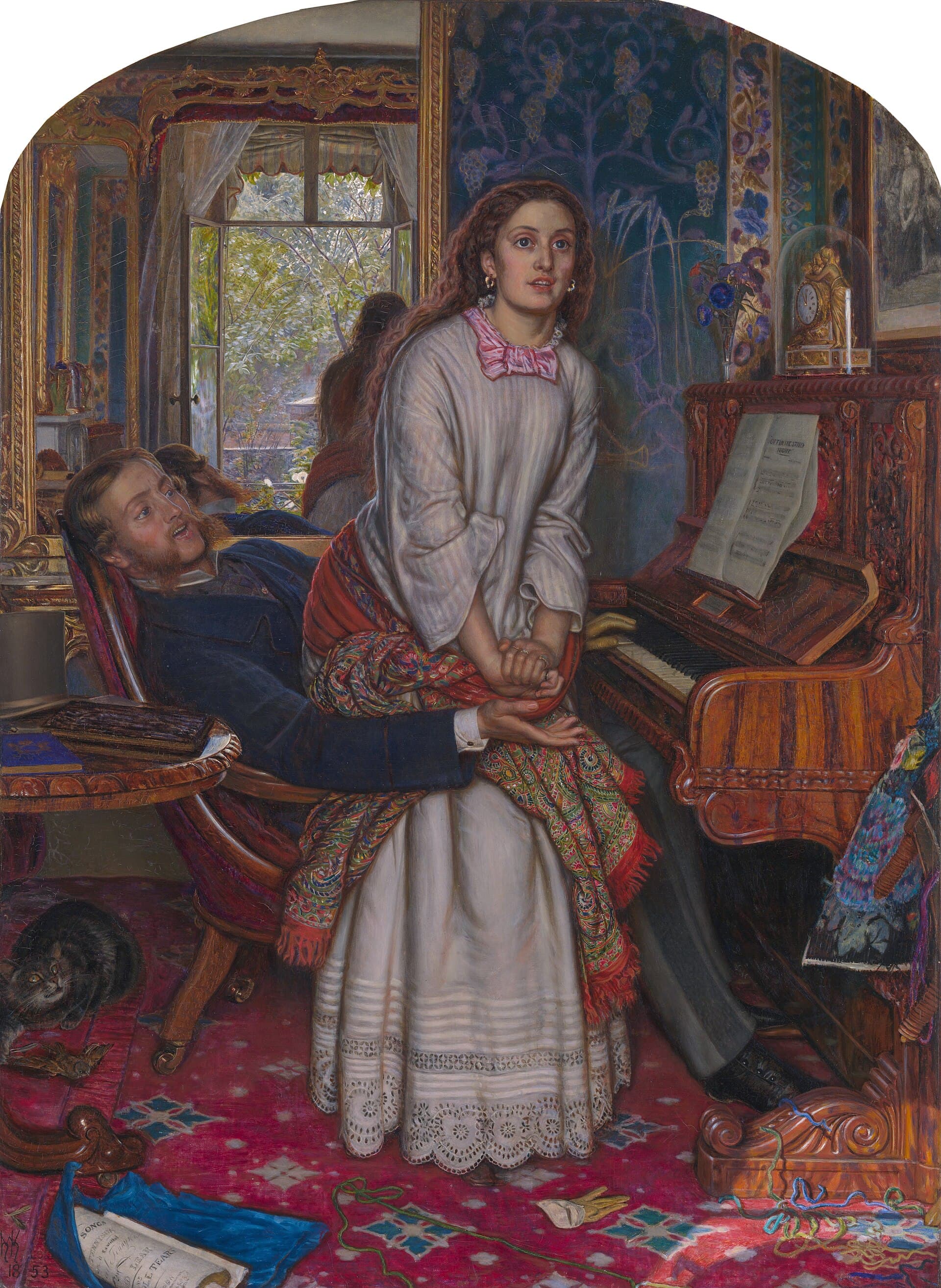William Holman Hunt, Przebudzone sumienie, 1853 — ciasny wiktoriański salon w jaskrawych barwach: czerwony wzorzysty dywan, lakierowany fortepian, zegar pod szklanym kloszem, porzucone na podłodze nuty i splątana zielona nić. Kobieta w białej sukni, z rozpuszczonymi rudymi włosami i splecionymi dłońmi, stoi wyprężona i patrzy w górę poza kadr, siedzący za nią mężczyzna w granatowym surducie odchyla się w tył, a przy nodze stołu kot przyciska łapą schwytanego ptaka.